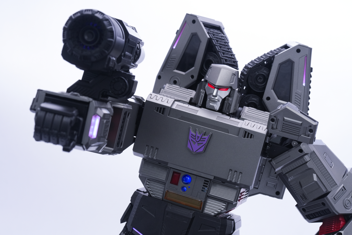 Robosen Megatron Flagship – Robot auto-convertible